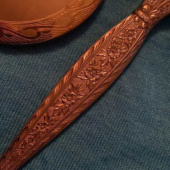 Elgin American. Vintage Compact with Mirror & Hairbrush - Picture 3 of 8